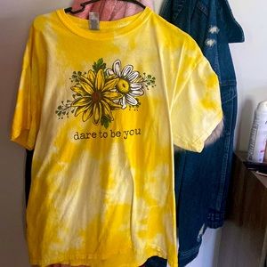 T-shirt for Rue 21 size large hasn’t been worn